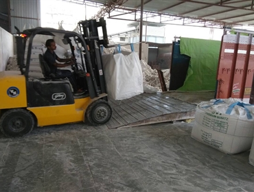 Supplier, Manufacturer of Quartz Granules in India