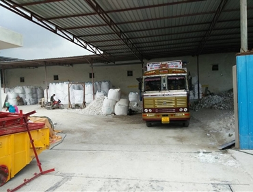 Supplier, Manufacturer of Quartz Gritz in India
